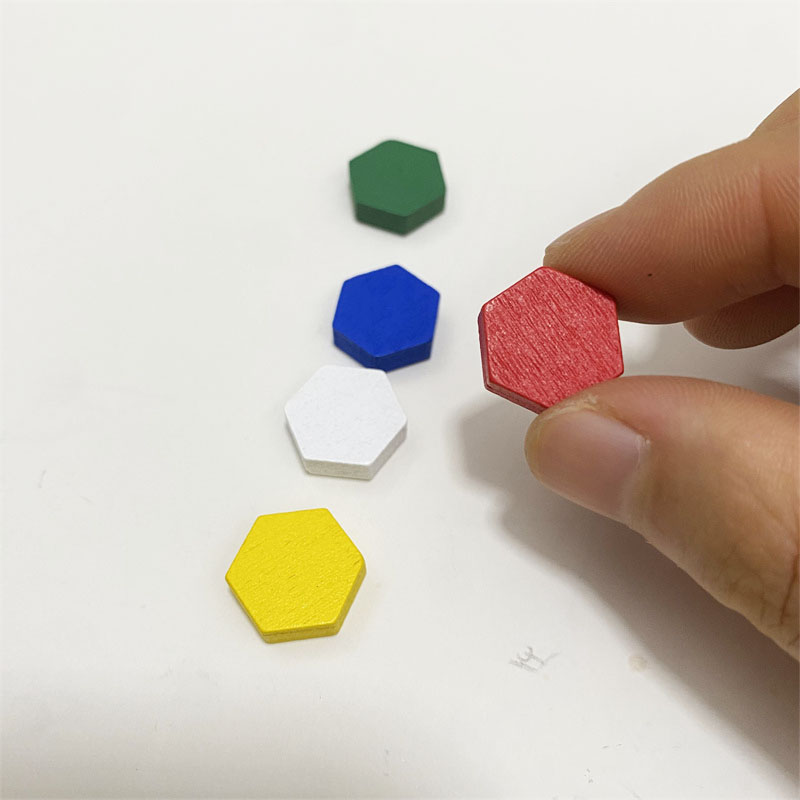 50 peças de madeira hexagonal  - Board Game Vector avaliação e preço