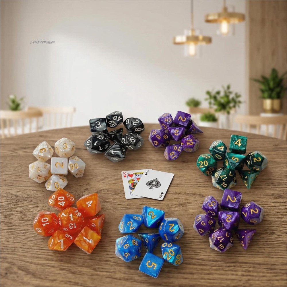 Conjunto de 7 peças de dados p - Board Game Vector avaliação e preço